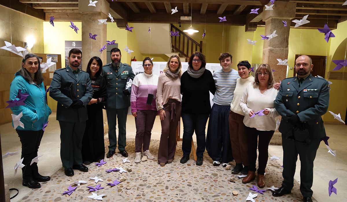 Sigüenza se une por un 25N de memoria, respeto y compromiso 2 Sigüenza se une por un 25N de memoria, respeto y compromiso