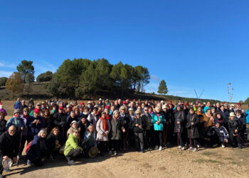 Sotos acoge la última ruta senderista para personas mayores de 2025