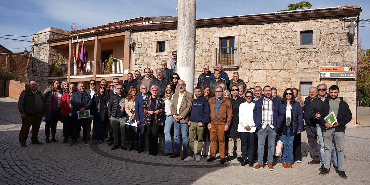 Una academia itinerante de inglés y 47 ayuntamientos de la zona de ADAC firman proyectos con una inversión superior a los 500.000 euros 2 Una academia itinerante de inglés y 47 ayuntamientos de la zona de ADAC firman proyectos con una inversión superior a los 500.000 euros