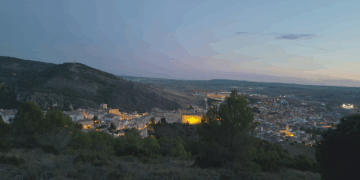 Volando Cuenca bajo la luz de la Luna del Cazador