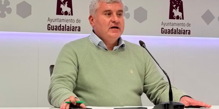El PP en el Ayuntamiento de Guadalajara pedirá en el Pleno apoyo para los autónomos y exigir responsabilidades ante la corrupción que rodea al Gobierno y al PSOE