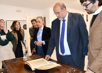 Valverde de Júcar inaugura la exposición ‘Documentos Heredados. VII Centenario del Señorío de Valverde 1325-2025’