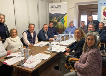 ADEL exige soluciones urgentes a los cortes de luz e internet tras celebrar su Junta en Cantalojas