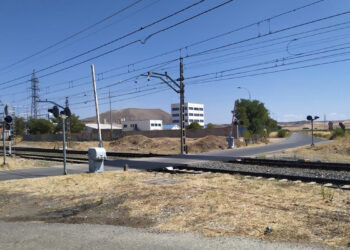 Adif adjudica las obras de supresión de dos pasos a nivel en Humanes (Guadalajara) por 7,4 millones de euros