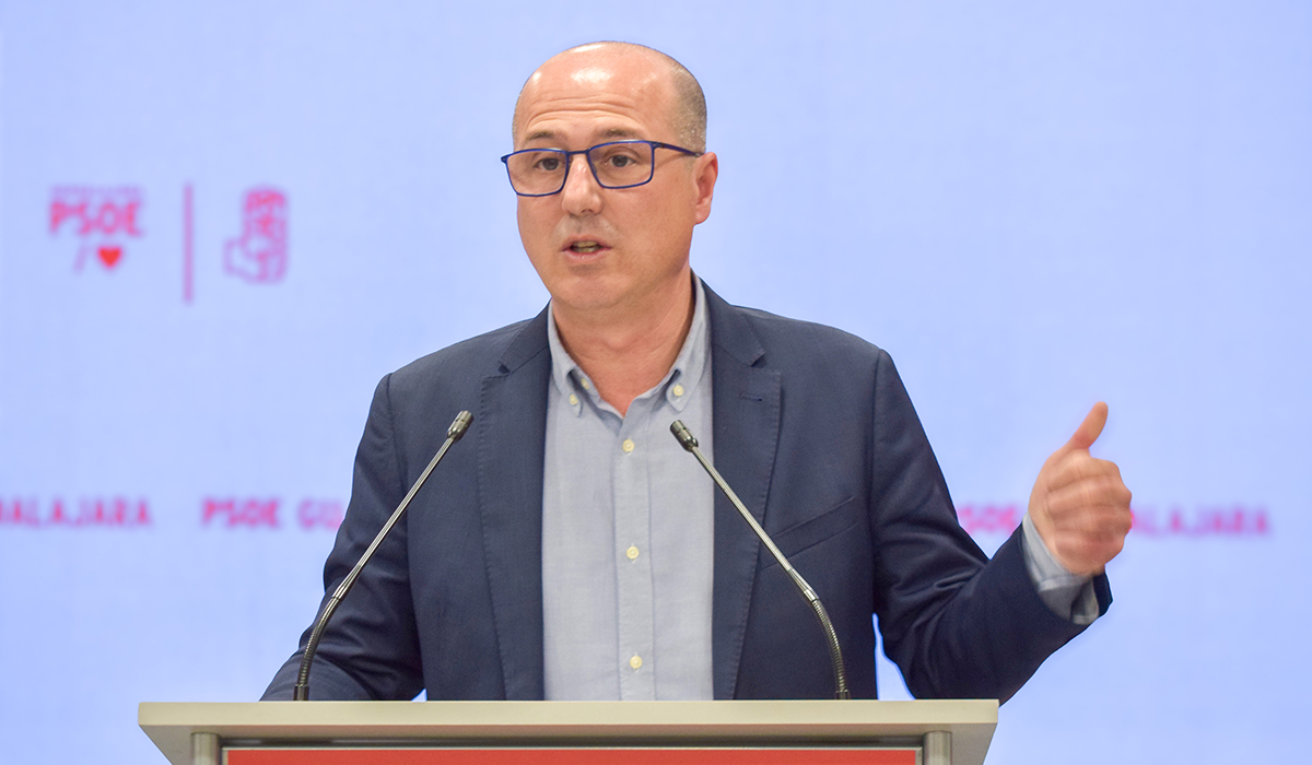 Alberto Rojo lamenta que Guarinos “no defienda a Guadalajara” y haga perder la llegada a la ciudad de casi 5 millones para mejorar servicios 2 Alberto Rojo lamenta que Guarinos “no defienda a Guadalajara” y haga perder la llegada a la ciudad de casi 5 millones para mejorar servicios