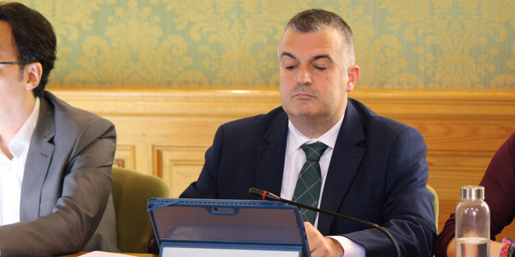 Álvaro Barambio asegura que “Dolz deja escapar dinero de Europa destinado a mejorar la recogida de residuos en Cuenca” 1 Álvaro Barambio asegura que “Dolz deja escapar dinero de Europa destinado a mejorar la recogida de residuos en Cuenca”