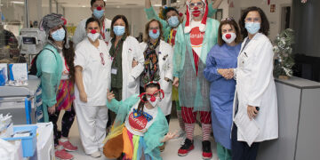 Barabú Payasos llena de sonrisas el Hospital Universitario de Guadalajara