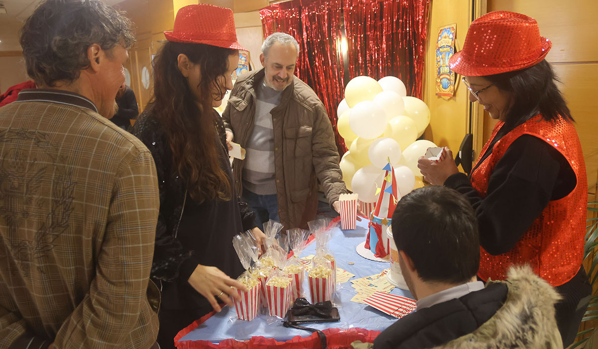 Caminando «montó el circo» en su Gala de Navidad 2025 en Cabanillas