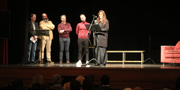 Carolina África Martín recibe el Premio Nacional de Teatro Ciudad de Guadalajara con una obra que habla de la familia