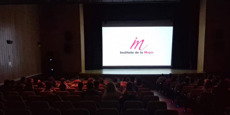 Cine en Igualdad llega a los institutos de Guadalajara con cortometrajes para promover la igualdad de género