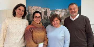 Dolz se reúne con la Asociación de la Prensa de Cuenca resaltando la importancia de contar con información cercana y veraz