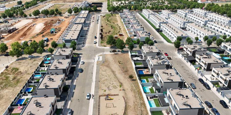 El Ayuntamiento de Cabanillas habilitará una nueva zona verde en los “nuevos desarrollos”, en parcelas municipales de las calles Santiuste e Illana