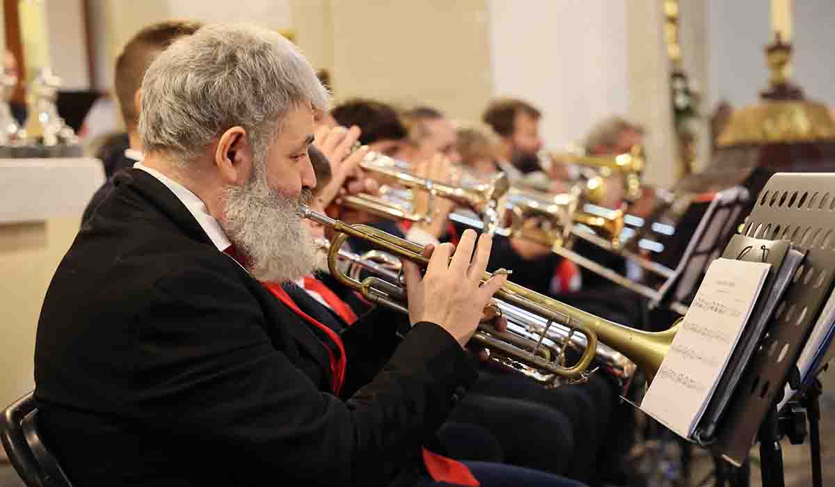 El Coro de Santa María proclama la Navidad en Sigüenza