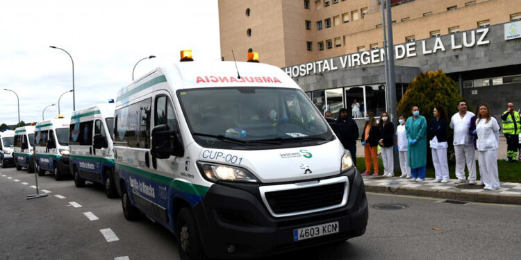 El Hospital Universitario de Cuenca inicia su actividad asistencial al completo y despliega el operativo para el traslado de los pacientes