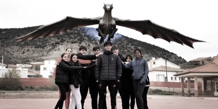 El IESO 4 de Junio de Cañete visibiliza el acoso escolar con un videoclip creado por alumnado de 4º ESO 1 El IESO 4 de Junio de Cañete visibiliza el acoso escolar con un videoclip creado por alumnado de 4º ESO