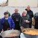 El sabor de la tradición llena la Plaza de los Cuatro Caños en el XII Concurso de Gachas de Pastrana