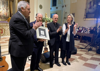 Félix Sanz Roldán anuncia la Navidad en Guadalajara con un emotivo y poético pregón que une memoria y esperanza de paz
