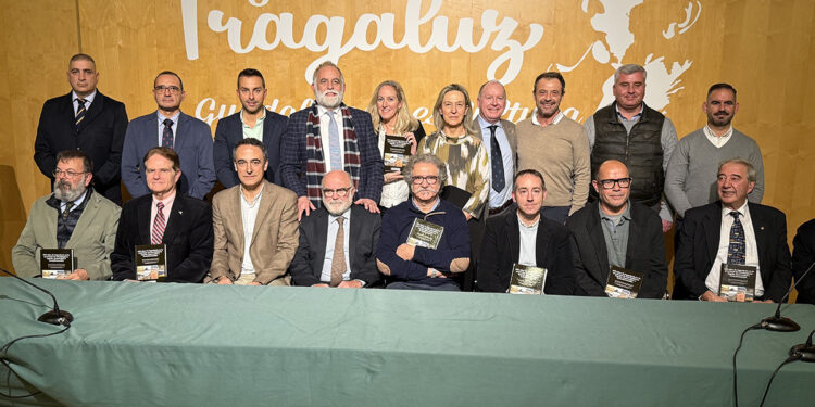 Guarinos destaca el legado y futuro de la ingeniería en la presentación del libro “200 años de ingeniería en la provincia de Guadalajara” 1 Guarinos destaca el legado y futuro de la ingeniería en la presentación del libro “200 años de ingeniería en la provincia de Guadalajara”