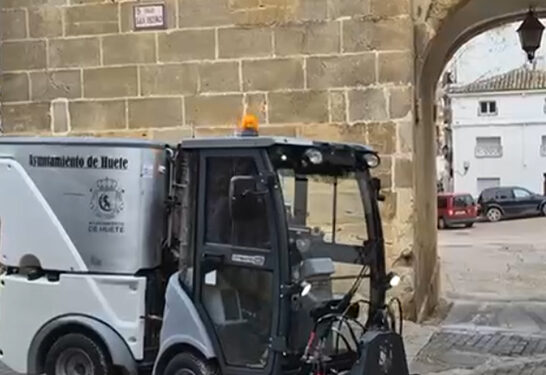 Huete da un salto histórico en limpieza viaria con su primera barredora automática