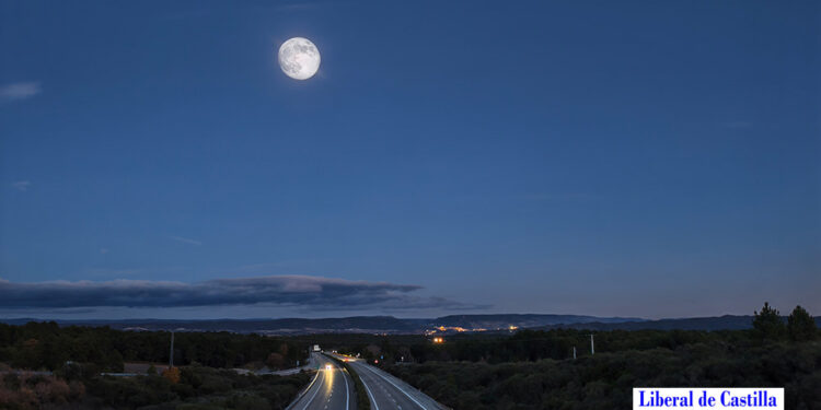 La Luz de Luna Fría de Cuenca. La última superluna de 2025 cazada el miércoles, día 3