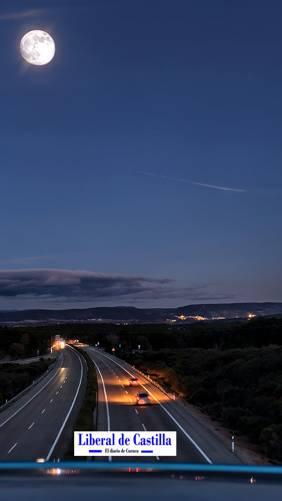 La Luz de Luna Fría de Cuenca. La última superluna de 2025 cazada el miércoles, día 3 1 IMG 20251203 181511 P