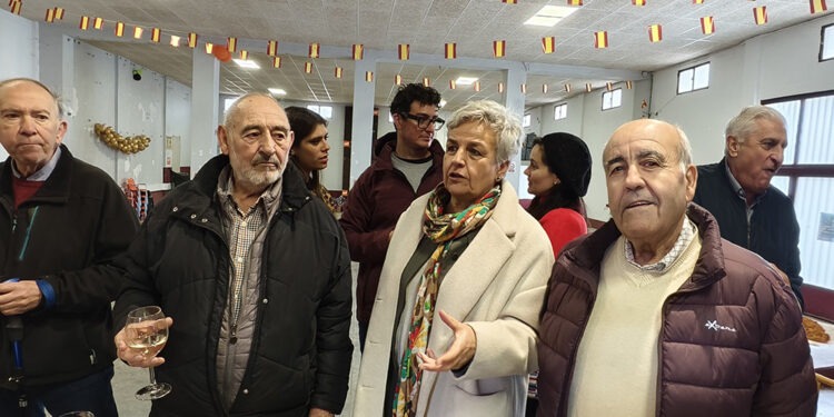 Vídeo reportaje. Inaugurado, en Chillarón, el mural de los 50 años de Democracia obra de Javier Aldarias