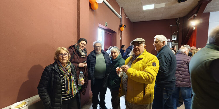 Vídeo reportaje. Inaugurado, en Chillarón, el mural de los 50 años de Democracia obra de Javier Aldarias