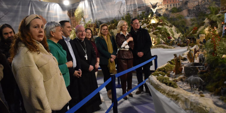 Inaugurado el Belén de la Diputación de Cuenca compuesto por más de 400 piezas y que rinde homenaje a Gustavo Torner 1 Inaugurado el Belén de la Diputación compuesto por más de 400 piezas y que rinde homenaje a Gustavo Torner