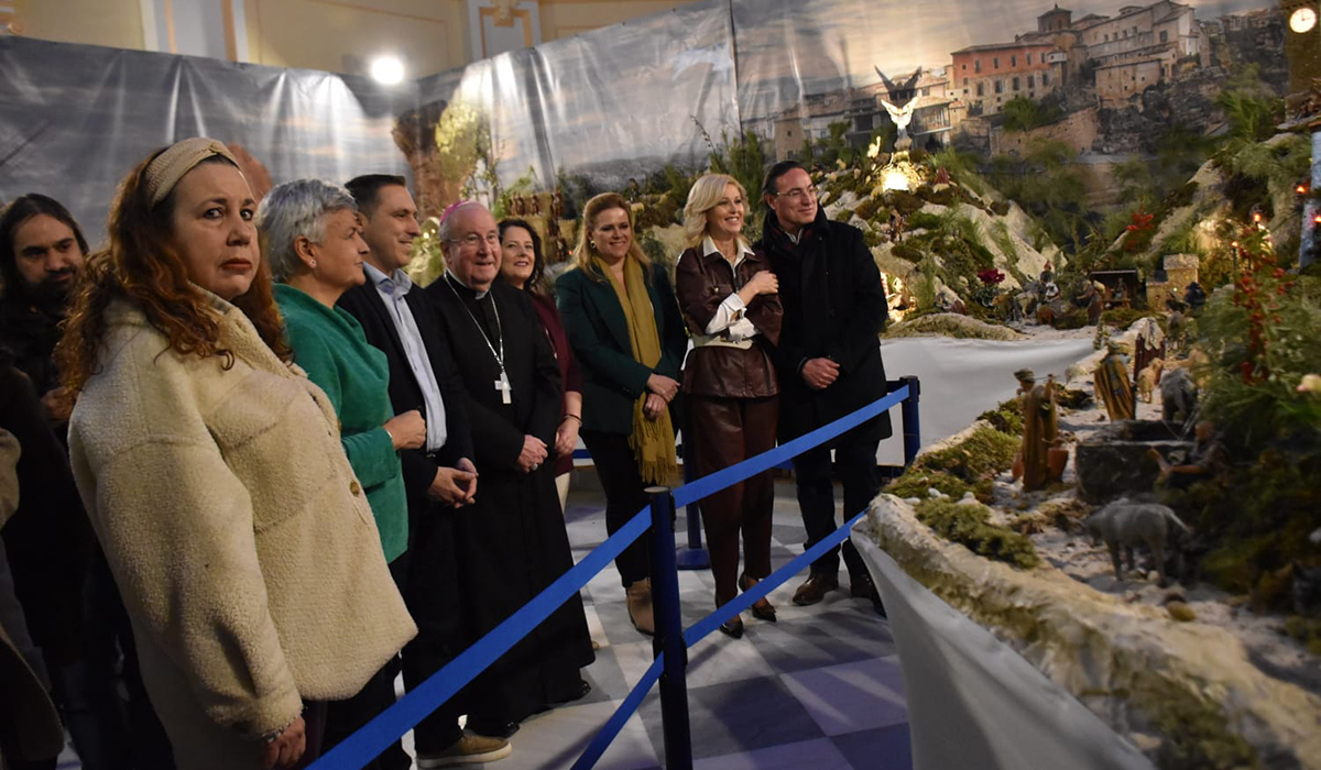 Inaugurado el Belén de la Diputación de Cuenca compuesto por más de 400 piezas y que rinde homenaje a Gustavo Torner 2 Inaugurado el Belén de la Diputación compuesto por más de 400 piezas y que rinde homenaje a Gustavo Torner