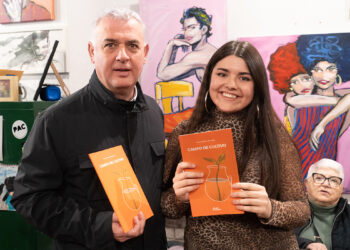 José Luis Vega respalda el talento de jóvenes autores de Guadalajara en la presentación del primer libro de Camino Olivares Hernández 1 José Luis Vega respalda el talento de jóvenes autores de Guadalajara en la presentación del primer libro de Camino Olivares Hernández