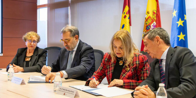 La Consejería de Sanidad y el Tribunal Superior de Justicia de Castilla-La Mancha firman un protocolo de colaboración para la atención de personas con enfermedad mental