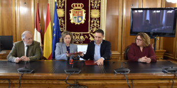 La Diputación de Cuenca aportará 35.000 euros para mejorar la formación de los voluntarios que colaboran con Cruz Roja en sus actividades