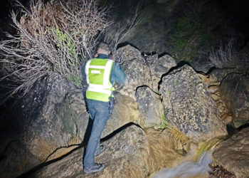 La Guardia Civil rescata de noche a dos senderistas extraviados en la Ruta del Picayo en Arcos de la Sierra