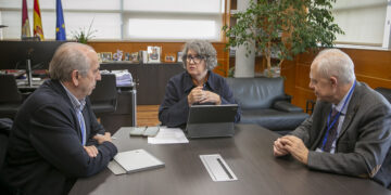 La Junta avanza en su objetivo de socializar la energía incentivando las comunidades energéticas y reforzando sus equipos de asesoramiento energético