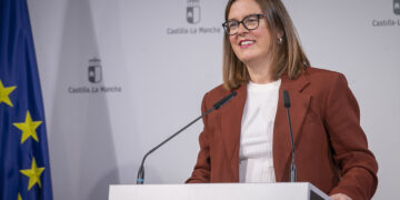 La Junta destina más de 50 millones de euros al suministro eléctrico renovable de los centros sanitarios