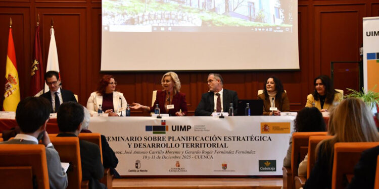 La Junta está desarrollando normativa en materia de urbanismo para impulsar el desarrollo de las zonas despobladas