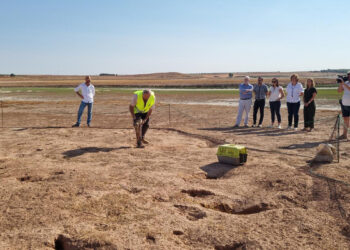 La Junta y ASICCAZA desarrollan un proyecto piloto para el control de la sobrepoblación de conejo y la comercialización de su carne en Las Pedroñeras y Pedro Muñoz La Junta y ASICCAZA desarrollan un proyecto piloto para el control de la sobrepoblación de conejo y la comercialización de su carne en Las Pedroñeras y Pedro Muñoz