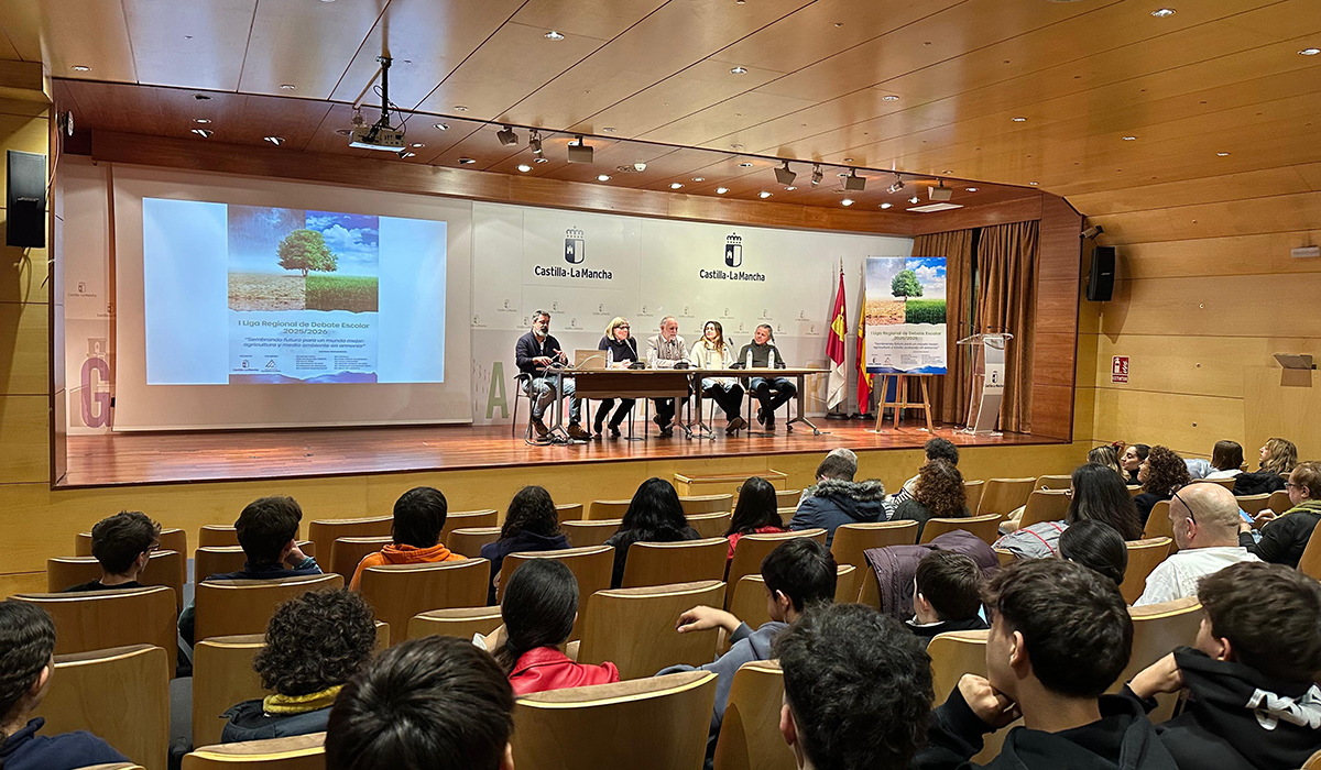 La Liga de Debate Escolar da el salto regional tras ocho ediciones celebrándose en Guadalajara y se estrena como I Liga Regional de Debate Escolar 2 La Liga de Debate Escolar da el salto regional tras ocho ediciones celebrándose en Guadalajara y se estrena como I Liga Regional de Debate Escolar