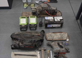 La Policía Nacional detiene a un varón “in fraganti” cuando sustraía cerca de dos toneladas de cobre en el centro de Cuenca