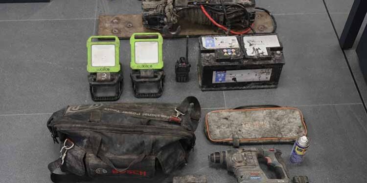 La Policía Nacional detiene a un varón “in fraganti” cuando sustraía cerca de dos toneladas de cobre en el centro de Cuenca