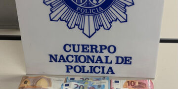 La Policía Nacional detiene en Guadalajara “in fraganti” a un varón que realizaba un pase de droga en vía pública