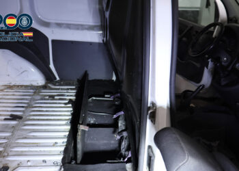 La Policía Nacional sorprende a dos traficantes cuando transportaban una bolsa con seis kilos de cocaína por el casco antiguo de Cuenca