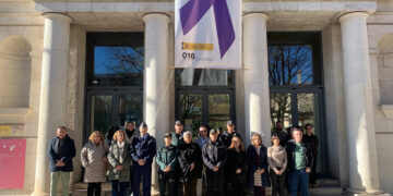 La Subdelegación del Gobierno de Cuenca acoge un minuto de silencio por dos nuevos asesinatos machistas en Málaga