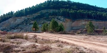 Los vecinos de Arguisuelas se movilizan contra la expansión de la mina de caolín que amenaza El Viso