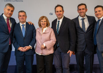 Marina Moya reivindica el papel de la mujer como referente de responsabilidad y sensatez en la política