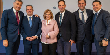 Marina Moya reivindica el papel de la mujer como referente de responsabilidad y sensatez en la política