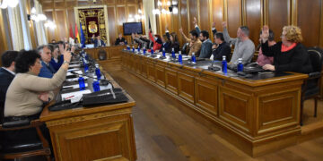 Martínez Chana destaca “un día histórico” para la Diputación al aprobar por unanimidad de los presupuestos para 2026