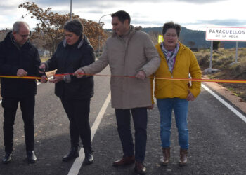 Inaugurada la carretera de Paracuellos de la Vega a Campillo de Altobuey tras una inversión de cerca de un millón de euros