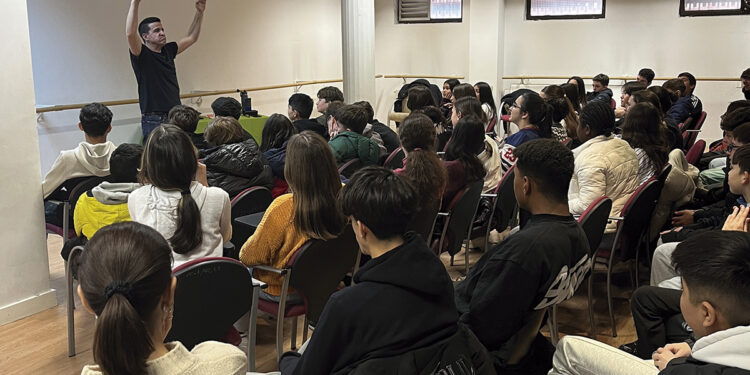 Más de 1.550 estudiantes de Azuqueca participan en las actividades del Plan Lector en el primer trimestre del curso