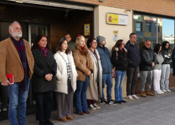 Minuto de silencio en la Subdelegación del Gobierno de Guadalajara por los asesinatos machistas de dos mujeres en Málaga Minuto de silencio en la Subdelegación del Gobierno de Guadalajara por los asesinatos machistas de dos mujeres en Málaga